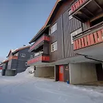 Ski-in Ski-out Cozy Retreat With Mountain Views Apartamento *