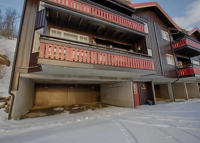 Leilighet Ski-in Ski-out Cozy Retreat With Mountain Views