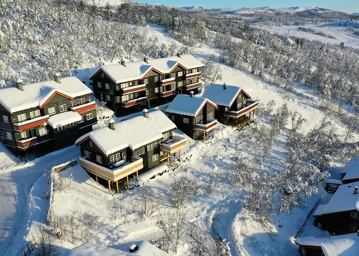 Ski-in Ski-out Cozy Retreat With Mountain Views Leilighet