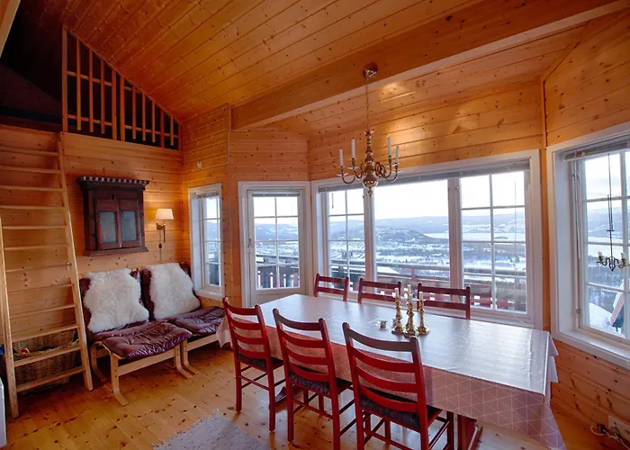 Ski-in Ski-out Cozy Retreat With Mountain Views 公寓