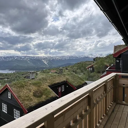 Ski-in Ski-out Cozy Retreat With Mountain Views