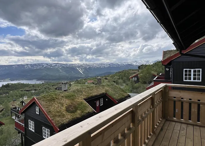 Ski-in Ski-out Cozy Retreat With Mountain Views