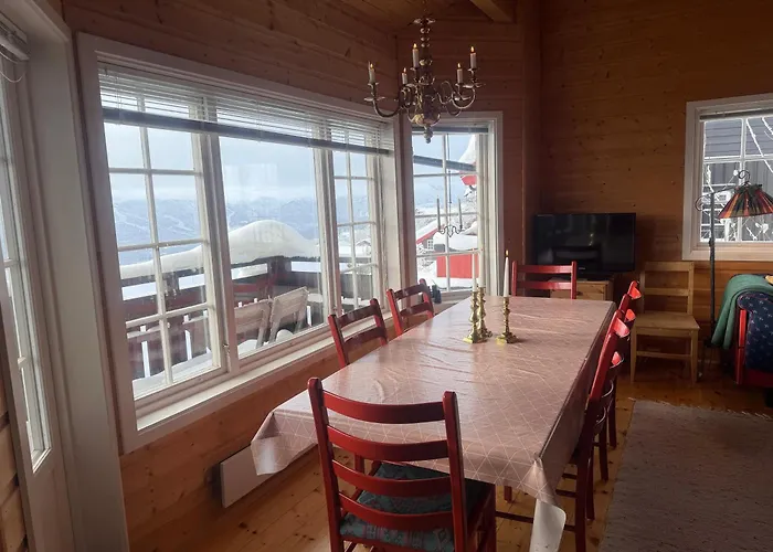 Ski-in Ski-out Cozy Retreat With Mountain Views